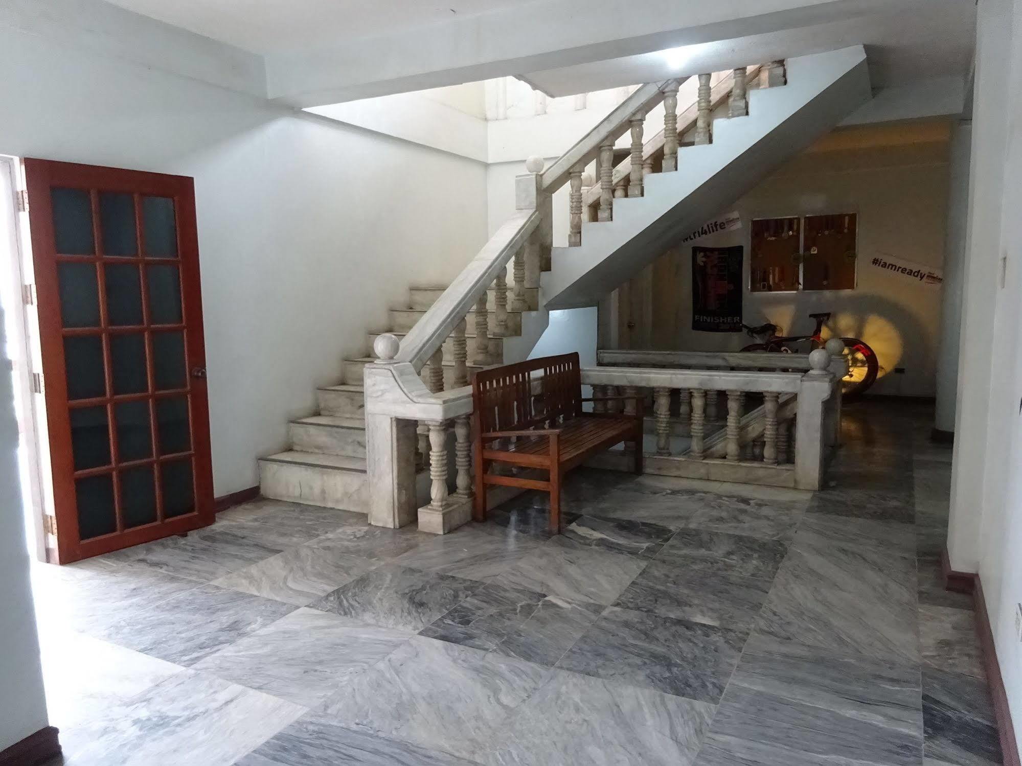 Pe'Re Aristo Guesthouse Mandaue City Luaran gambar