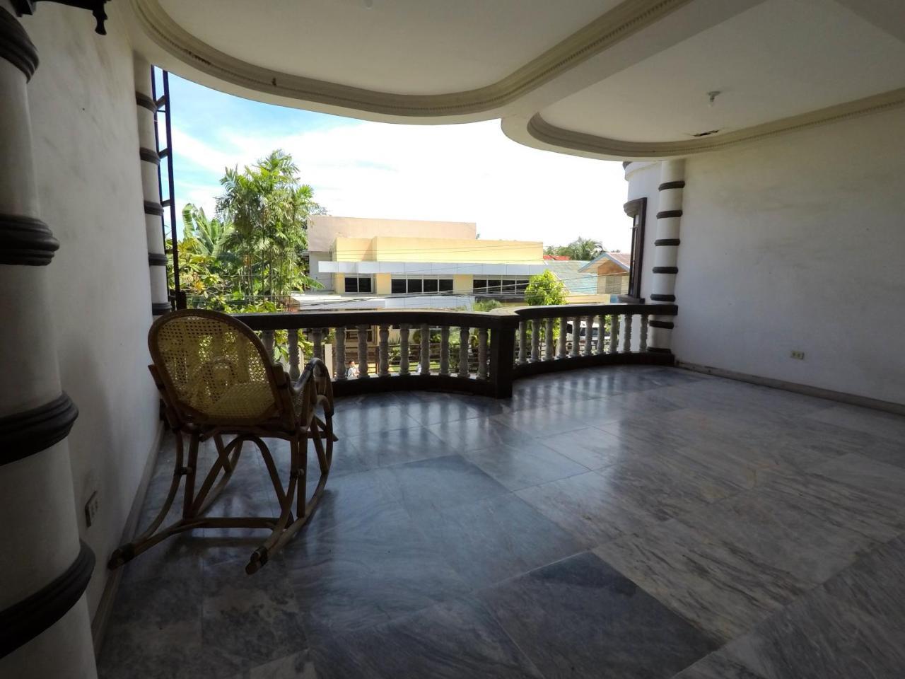 Pe'Re Aristo Guesthouse Mandaue City Luaran gambar