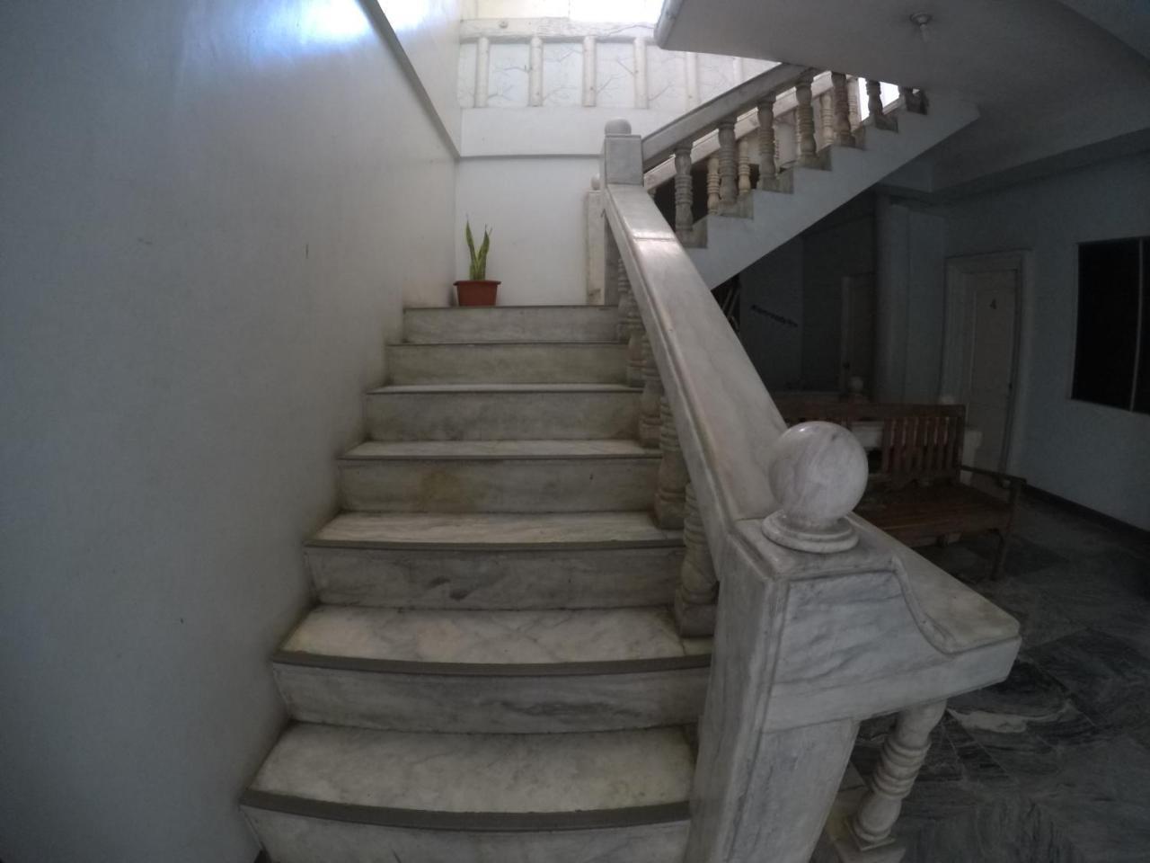 Pe'Re Aristo Guesthouse Mandaue City Luaran gambar